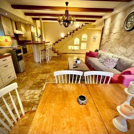 Vila Ένας Ευχάριστος Χώρος Με Πισίνα Pórto Ráfti Exteriér fotografie