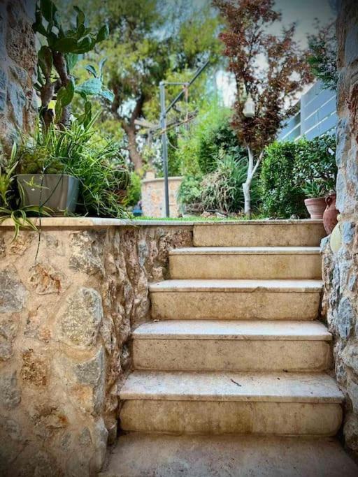 Vila Ένας Ευχάριστος Χώρος Με Πισίνα Pórto Ráfti Exteriér fotografie